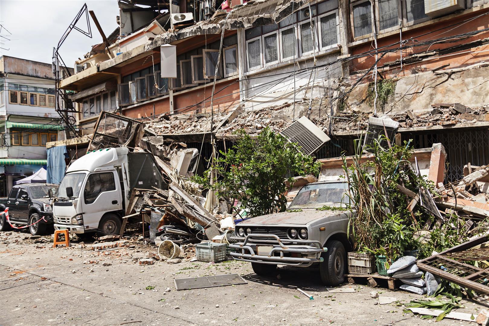 Checking Readiness for Climate Change and Thailand's Alerts to Prevent Threats to Life and Property