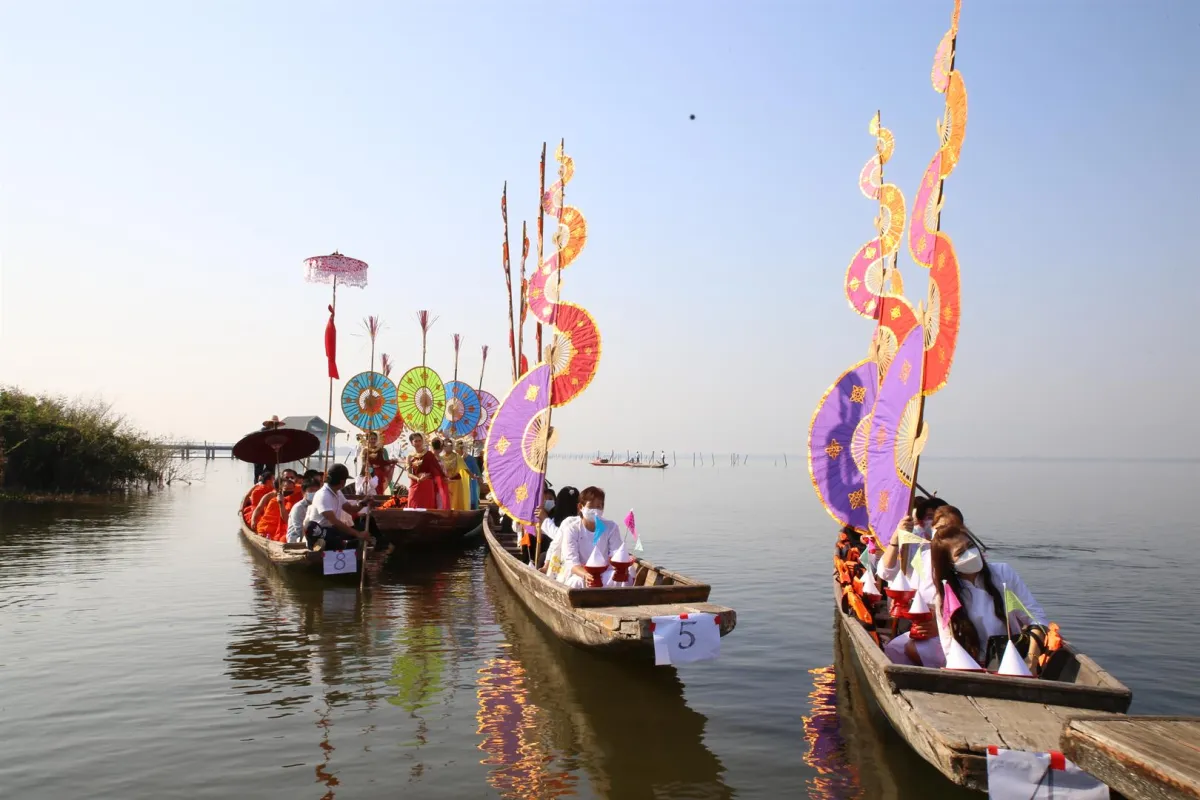 Kwan Phayao River of Life Tan Kao Tip Prachao Ton Luang