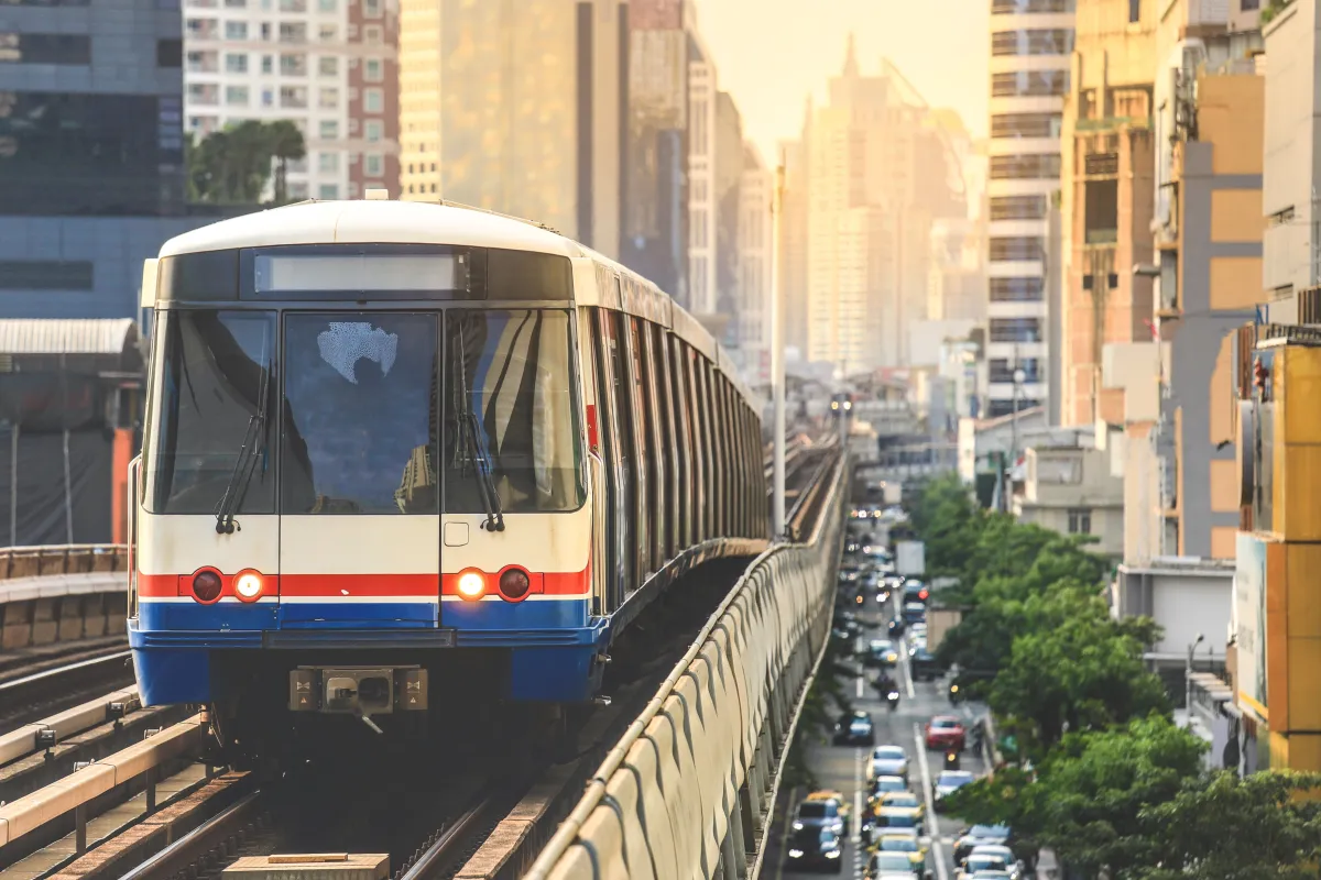 คู่มือเดินทาง รถไฟฟ้าบีทีเอส (Green Line)