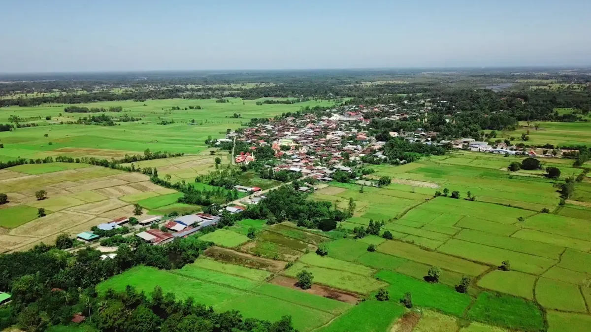 去Na Ton旅游，Tai Kuan民族，充满幸福，对地球有益，零碳旅游，那空帕侬府