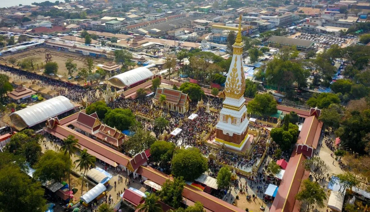 เส้นทางท่องเที่ยว "ศรัทธา 2 ศาสนา พุทธ–คริสต์"  เส้นทางวิถีพุทธ 3 พระอารามหลวง ใน 3 จังหวัด (สกลนคร, นครพนม, มุกดาหาร)