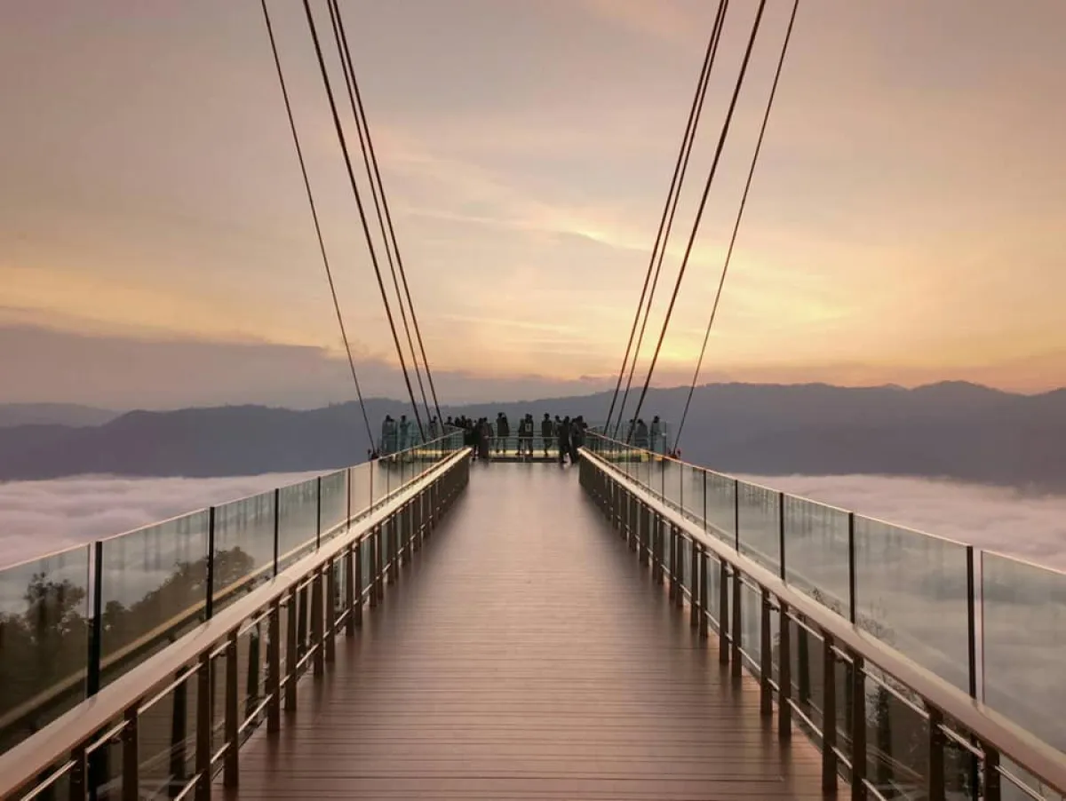 Ayerweng Skywalk, Yala: The southernmost sea of fog in Siam