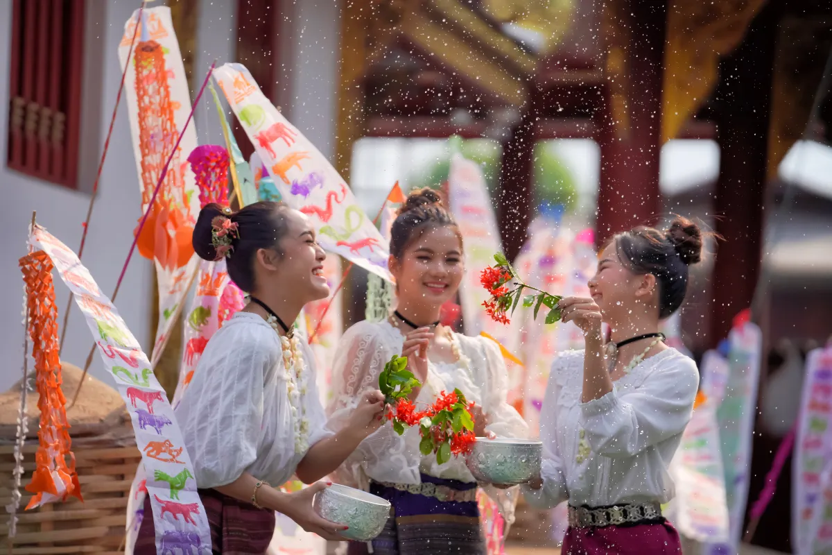 Travel Calendar, City New Year Traditions and Songkran Chiang Mai