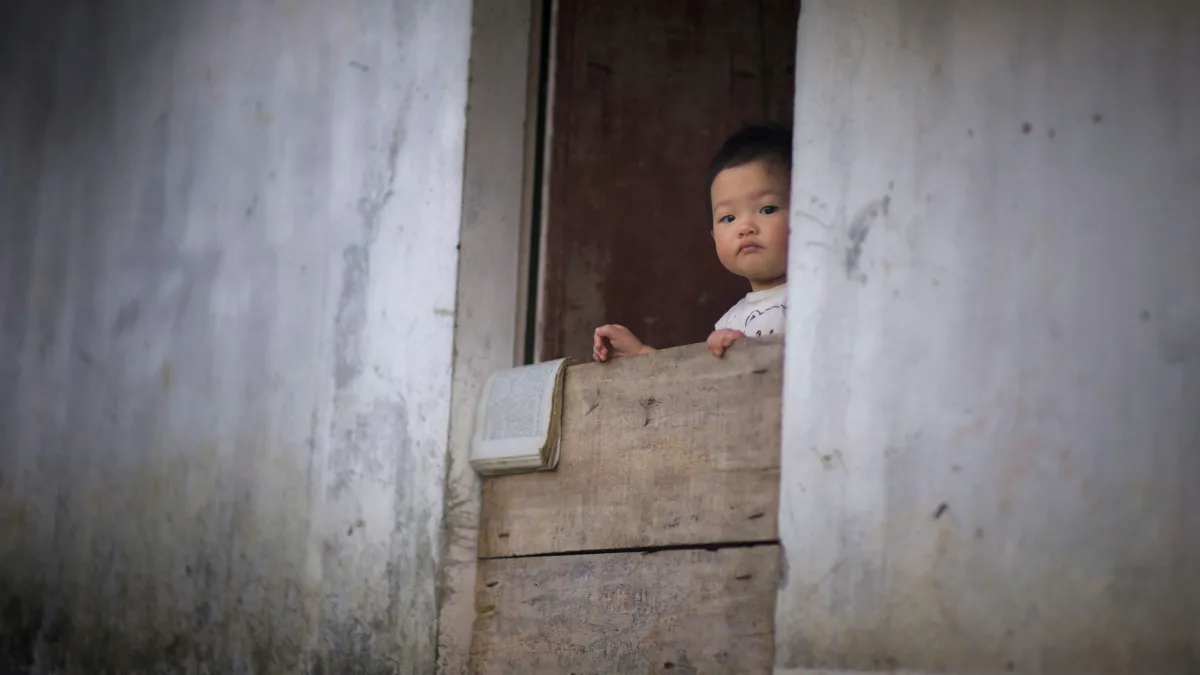 The process of receiving an orphaned child as an adopted child in cases in which Thai adoptive families receive children in need of care from the Department of Children and Youth