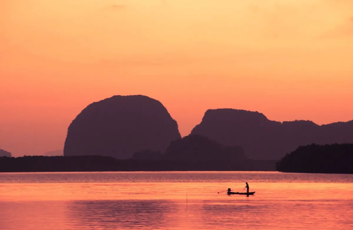 Lifestyle Tourism: Ban Sam Chong Long, Cruising in Mangrove Forest, and Ark Shell Bank in Phang Nga