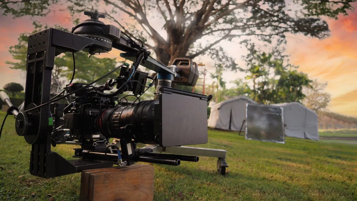 Documentation for requesting permission to shoot foreign films in national parks in cases of continuous shooting over multiple days