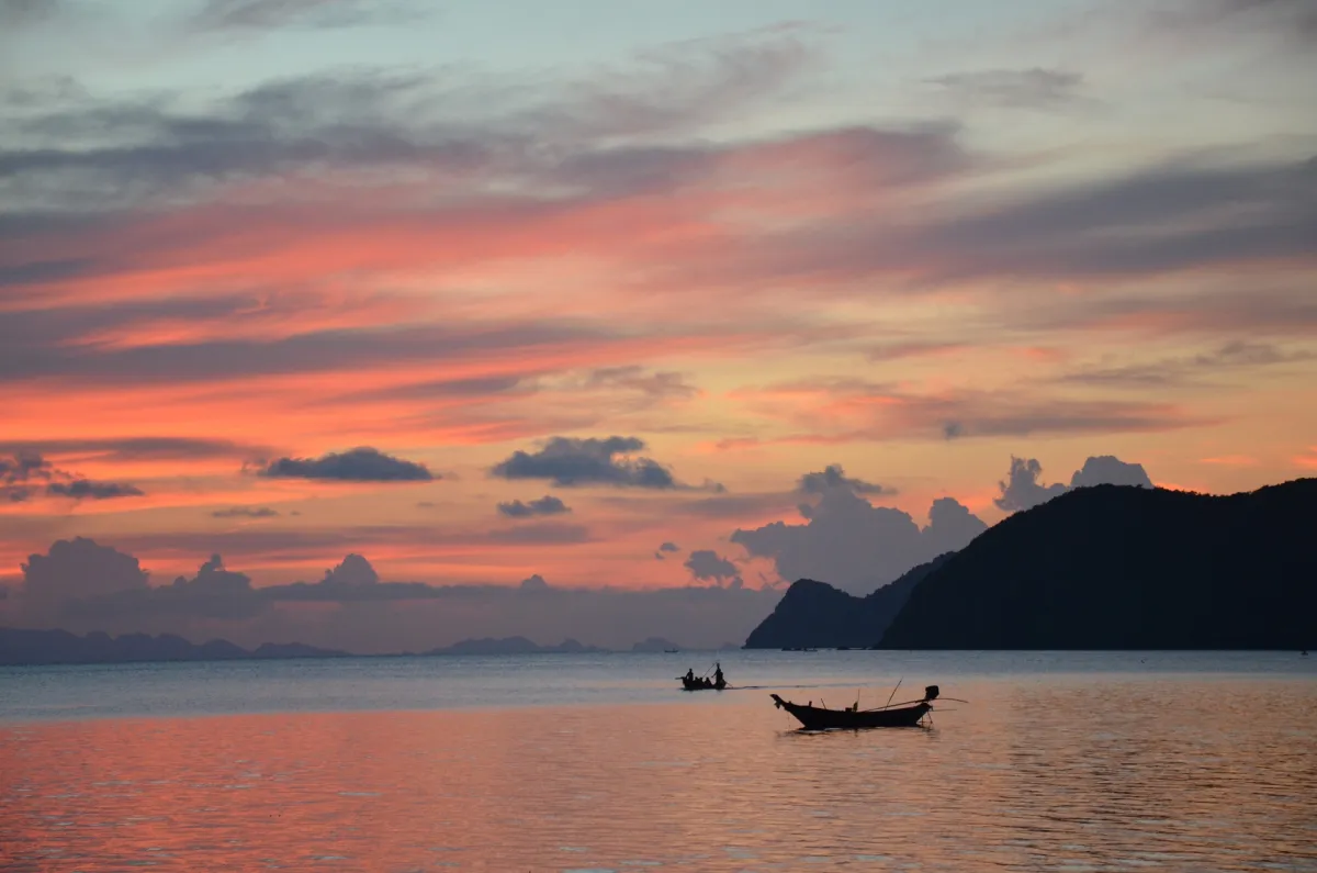 Explore Thai Gulf During the Rainy Season: Journey to Koh Phangan, Surat Thani Province