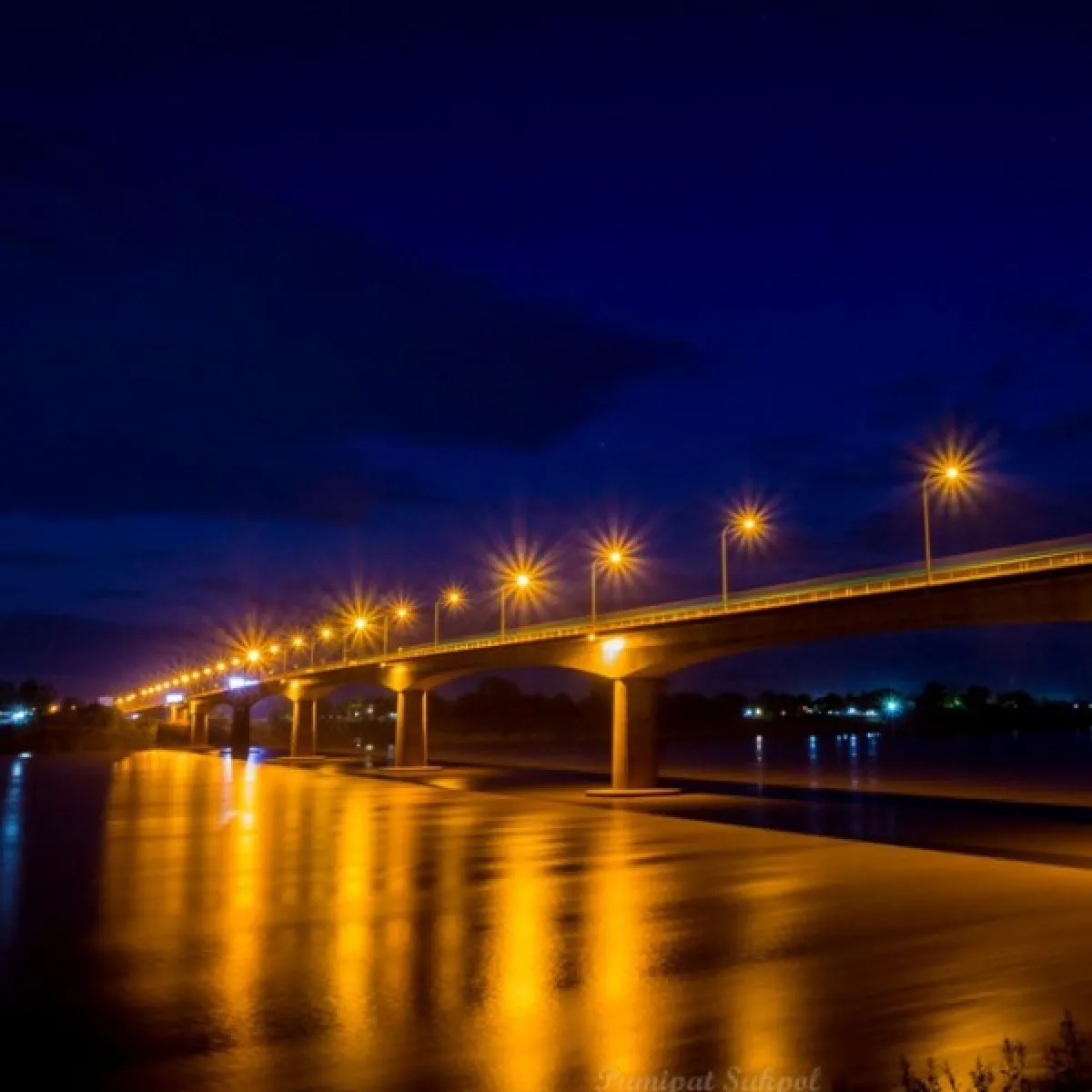 Getting to know the 1st Thai-Lao Friendship Bridge (Nong Khai - Vientiane)