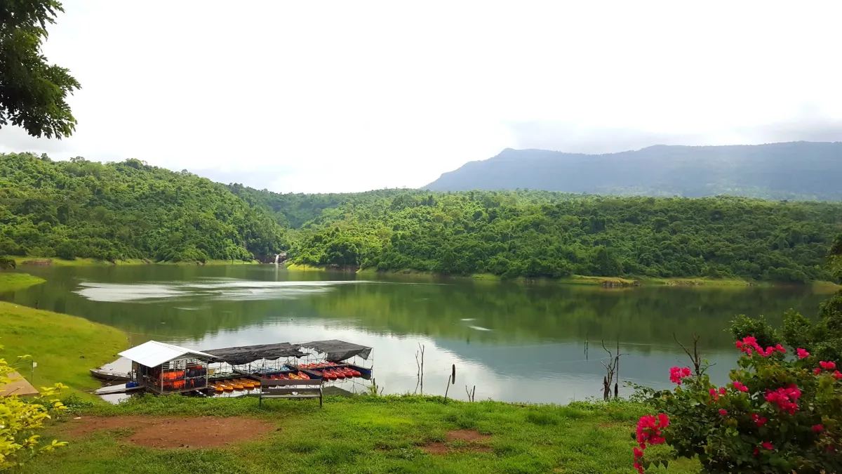 Seven biker-friendly tourist routes near Bangkok - Wang Bon reservoir, Nakhon Nayok