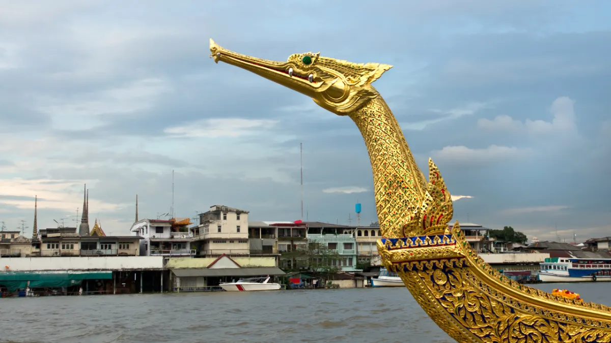 Display of Three Royal Barges and Demonstration of Chanting Barge-Rowing Songs