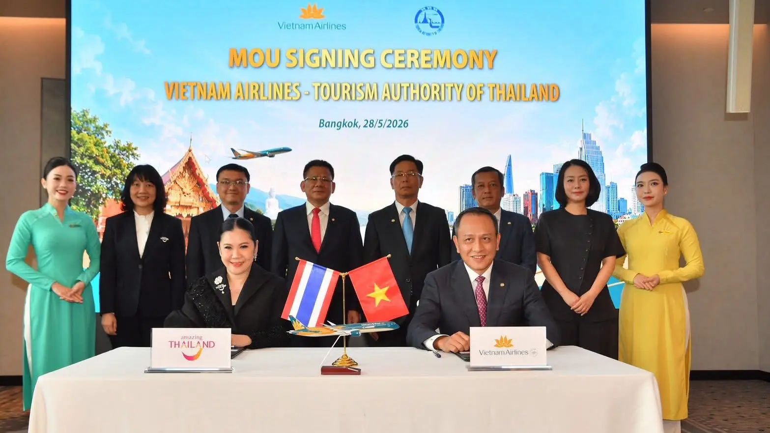 TAT and Vietnam Airlines are d...