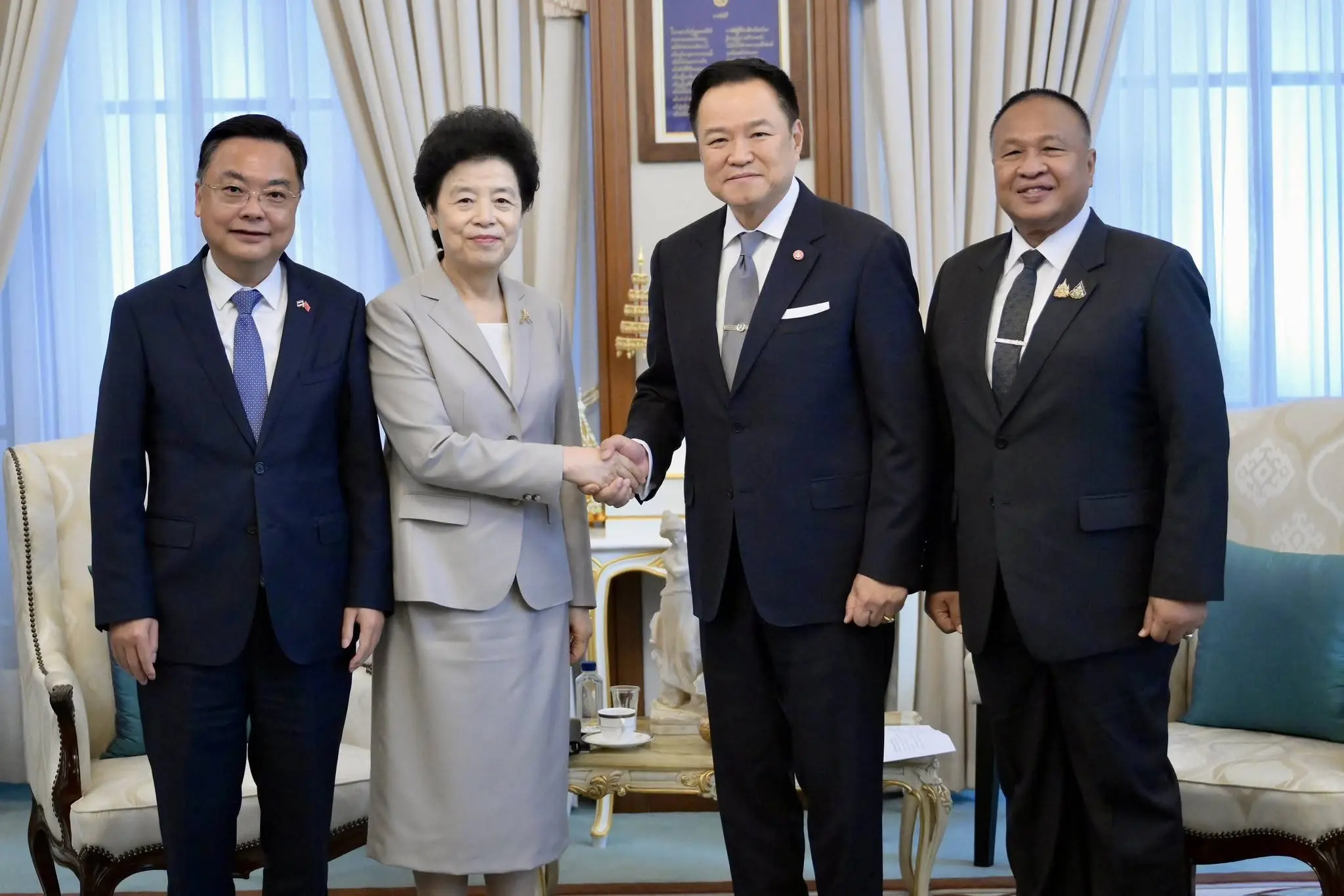Thailand and China Expand Stra...