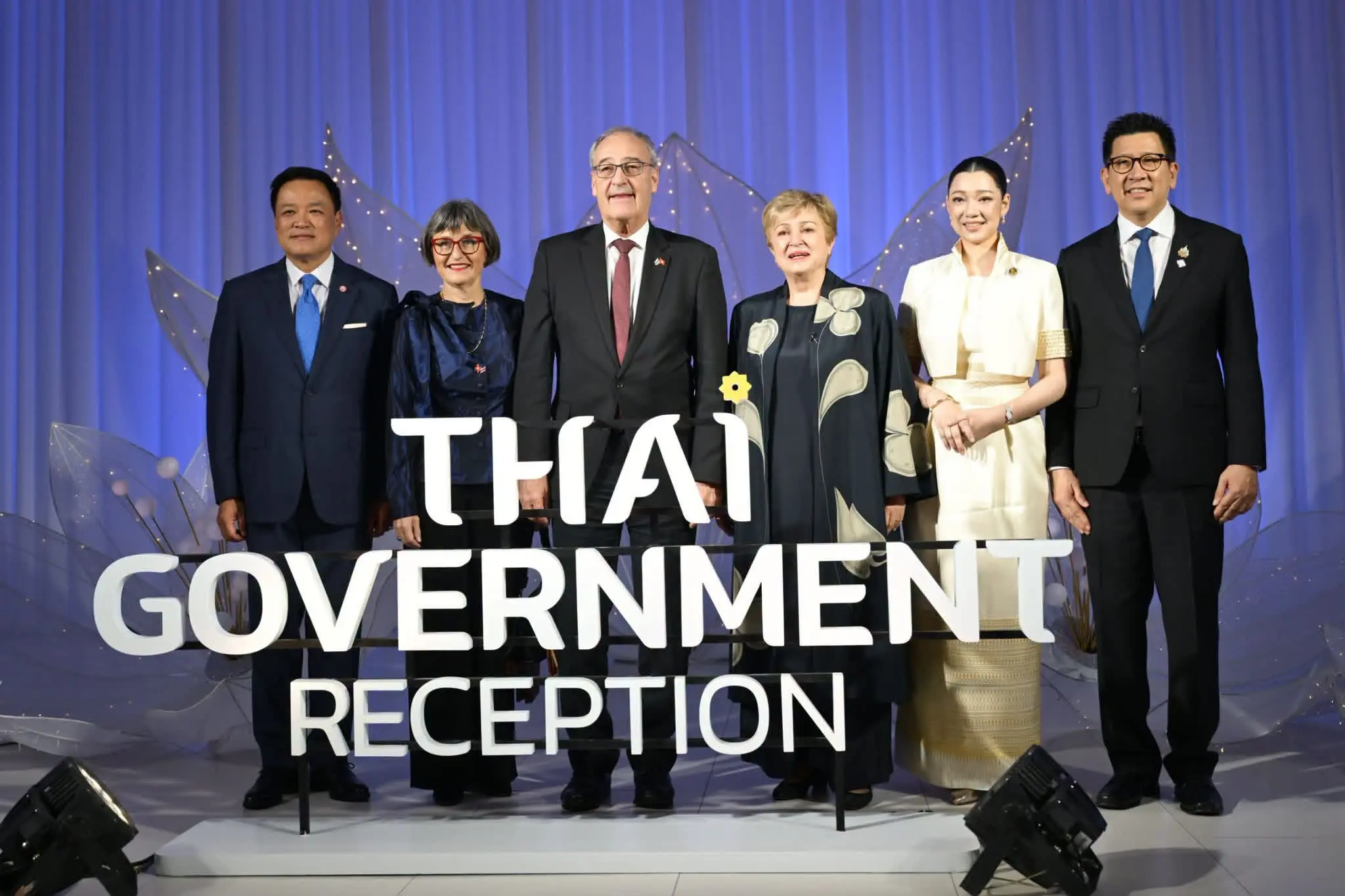 Thai PM Charms World Economic Leaders at 2026 IMF–World Bank Reception
